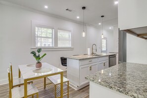 Interior - 4 Mi to Mercedes-benz Stadium: ATL Home w/ Yard! (Atlanta)