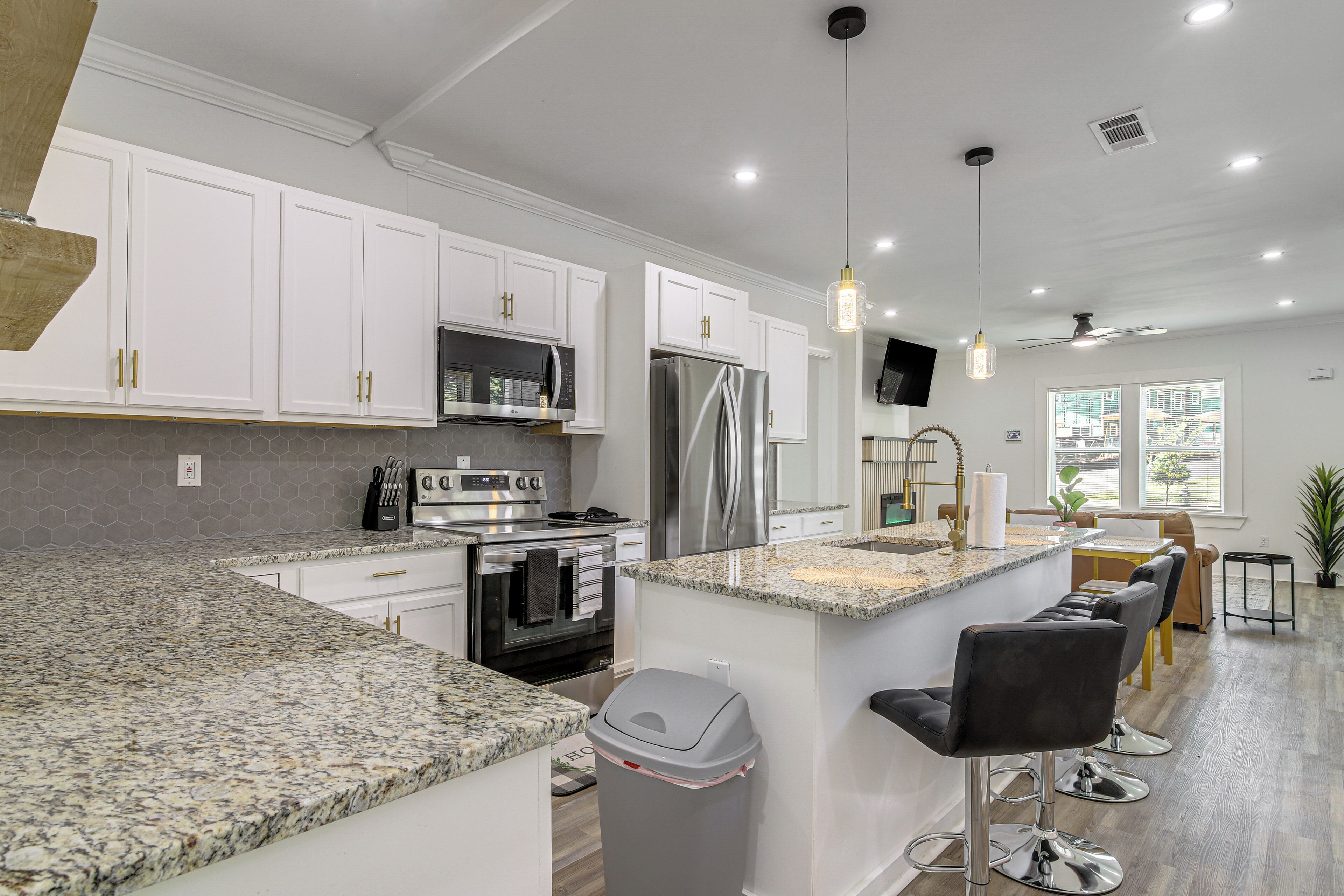 House (4 Bedrooms) | Interior