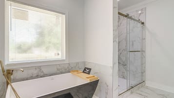 Rumah (4 Bedrooms) | Interior