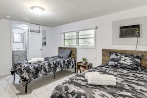 House (2 Bedrooms) | Interior - 1 Mi to Pennekamp State Park! Family Home w/ Patio (Key Largo)