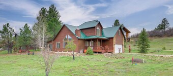 Walk to Trails! Pagosa Home w/ Patio + Views