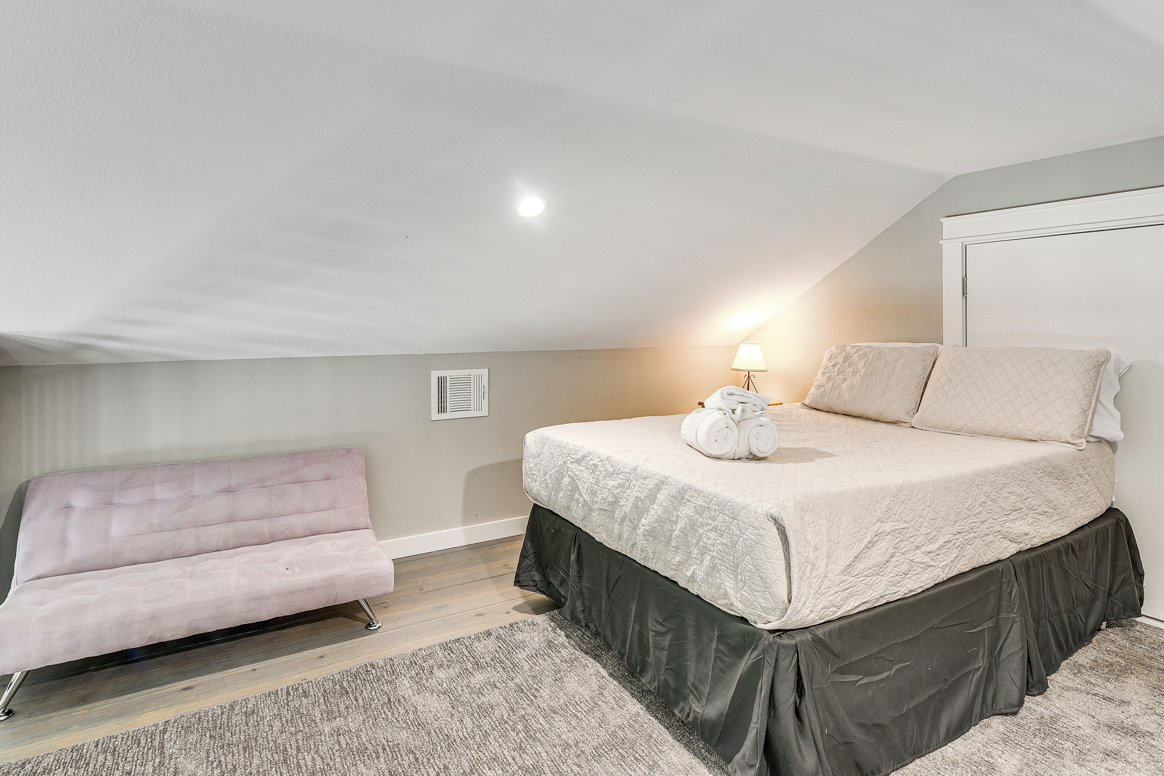 House (2 Bedrooms) | Interior