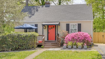 House (5 Bedrooms) | Front of property