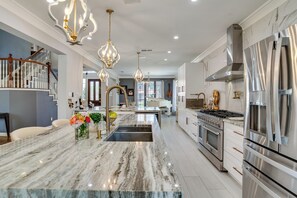 House (4 Bedrooms) | Interior - Private Outdoor Oasis! Luxe Bedford Getaway w/ Gym (Bedford)
