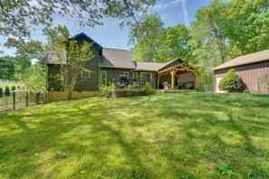 House (3 Bedrooms) | Interior - Dale Hollow Hideaway: Fire Pit, Deck, Boat Parking (Byrdstown)