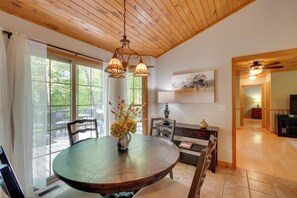 House (3 Bedrooms) | Interior - Dale Hollow Hideaway: Fire Pit, Deck, Boat Parking (Byrdstown)