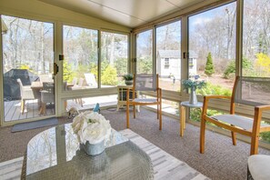 Interior - Walk to John's Pond! Family-friendly Mashpee Home (Mashpee)