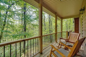 Interior - 3 Mi to Marina on Dale Hollow Lake! Cabin Getaway (Byrdstown)