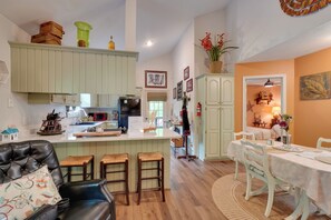 House (2 Bedrooms) | Interior - Dale Hollow Hideaway! Cabin w/ Hot Tub (Byrdstown)