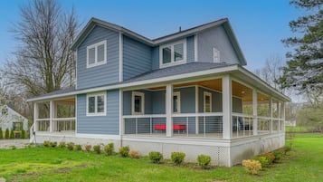 House (4 Bedrooms) | Front of property