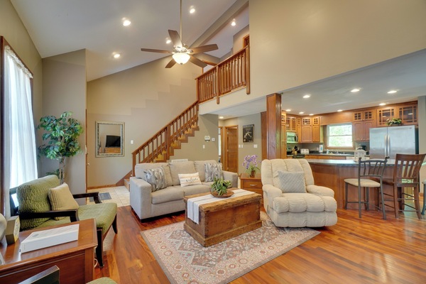 House (5 Bedrooms) | Interior