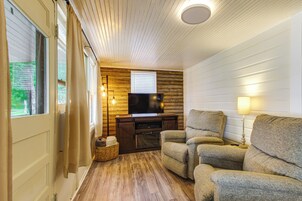 House (1 Bedroom) | Interior