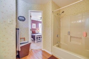 Interior - Walk to Angel Fire Resort! Mtn-view Condo Near Fun (Angel Fire)