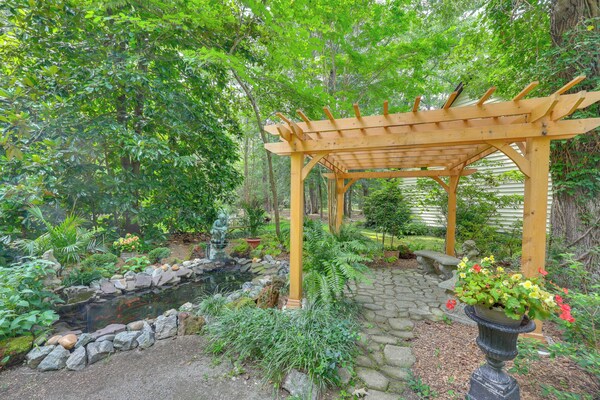 Pool Access! Cozy Couple's Getaway In Kilmarnock - Kilmarnock, VA