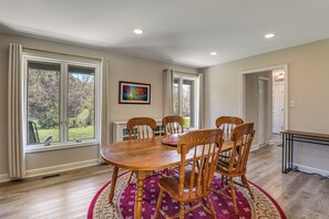 Interior - Lush & Secluded Family Getaway in Woodbine (Woodbine)