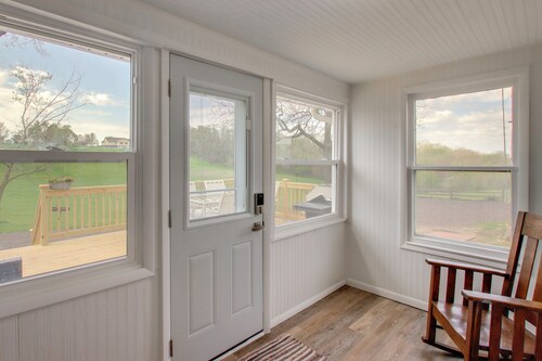 Fire Pit & Amazing Views! 15-acre Colfax Farmhouse