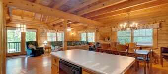 Wooded Cabin w/ Decks & Dale Hollow Lake Views!