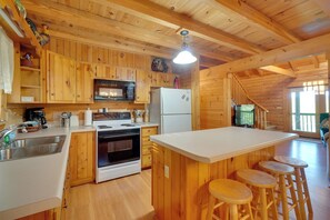 House (3 Bedrooms) | Interior - Wooded Cabin w/ Decks & Dale Hollow Lake Views! (Byrdstown)