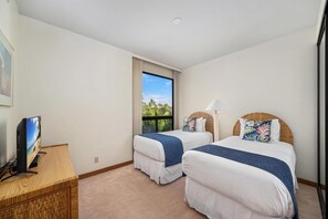 2 bedrooms, iron/ironing board, free WiFi, bed sheets - Hilton Pool Pass for 2026 and Golf Discounts.  216 Shores at Waikoloa (Waikoloa Beach Resort)