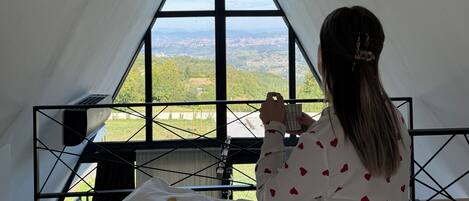 ノートパソコン用作業スペース、WiFi (無料)