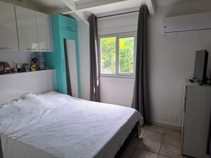 2 bedrooms, Internet, bed sheets - Villa Bleu 2 bedrooms with pool (Sainte-Anne)