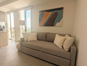 Living area | 50-cm Smart TV with cable channels, streaming services - Centro Zapopan N50 (Zapopan)