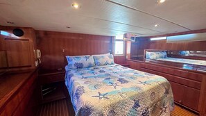 3 habitaciones, tabla de planchar con plancha, internet y ropa de cama 