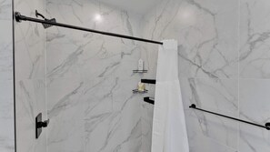 Shower, shampoo - Trendy NoLibs 1BR Near City Spots | Sleeps 4 (Philadelphia)