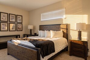 6 bedrooms, desk, iron/ironing board, travel cot - Comfort 6BR Getaway, Private Pool, Great Location (Kissimmee)