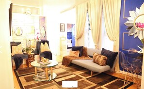 TV - 2-bedrooms in delightful West New York with Skyline and Hudson River View (West New York)