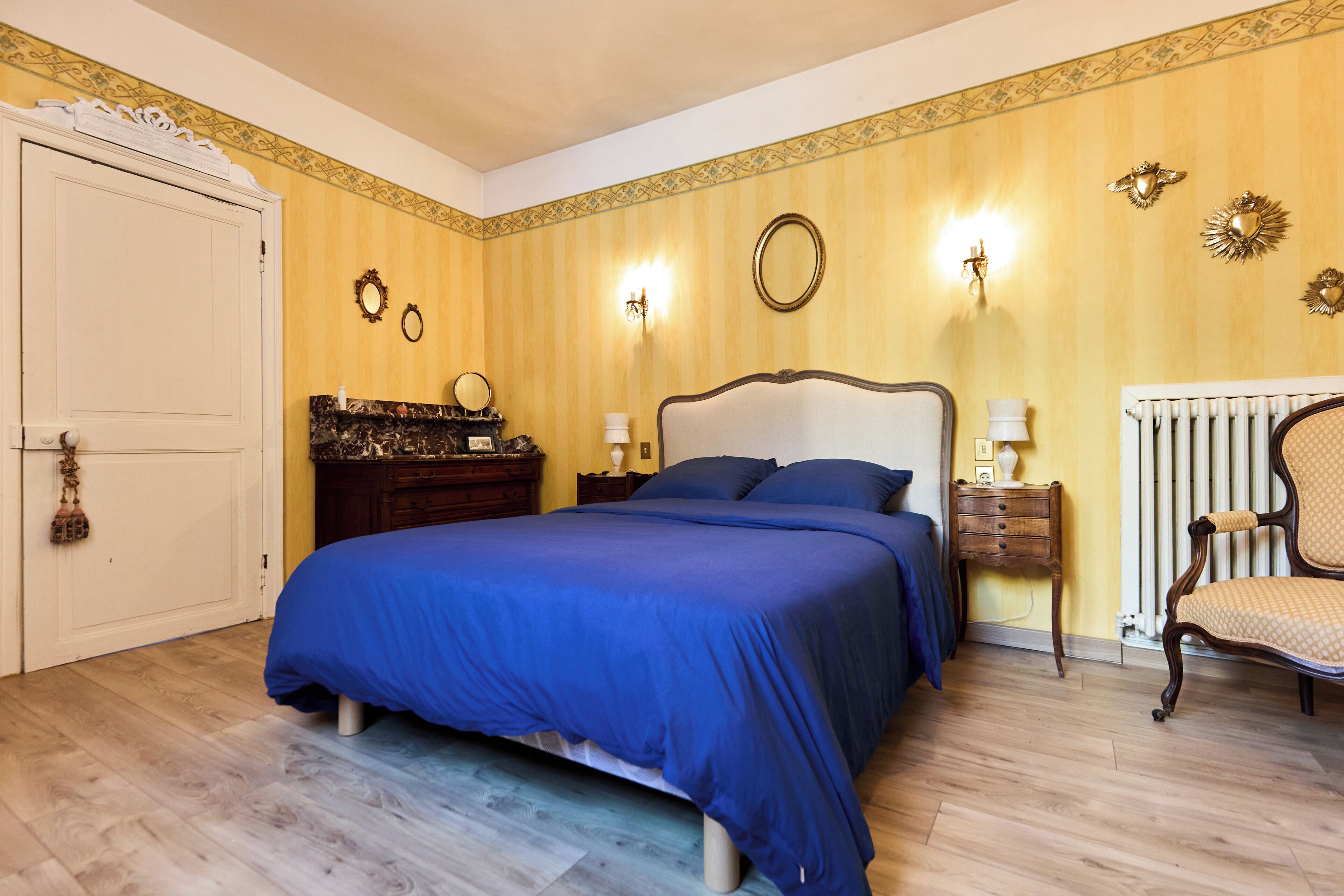 3 bedrooms, desk, travel cot, free WiFi