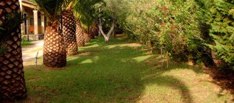Serene studio with AC in lovely Lefkimmi Corfu