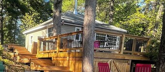 Peaceful Lakefront Cottage - Large Deck, Dock & Rustic Outdoor Charm