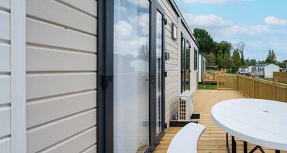 Comfortable Caravan in a Green Setting