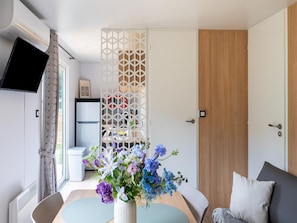 Living room - Comfortable Caravan in a Green Setting (Kaprijke)