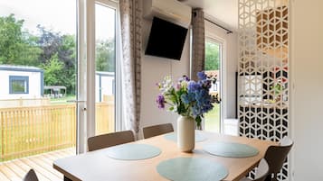 Chalet | Dining