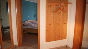 2 bedrooms, travel crib