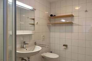 Bathroom - Ferienwohnung in Orth auf Fehmarn (Orth)