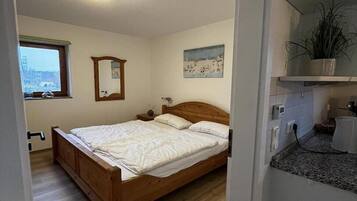 1 Schlafzimmer, Bügeleisen/Bügelbrett, Reisekinderbett