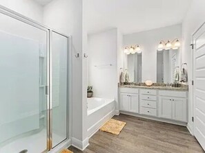 Shower, towels, toilet paper - Home in Windmark Beach - 2 Pools - Private MIL Suite - Golf Cart Included (Port St. Joe)