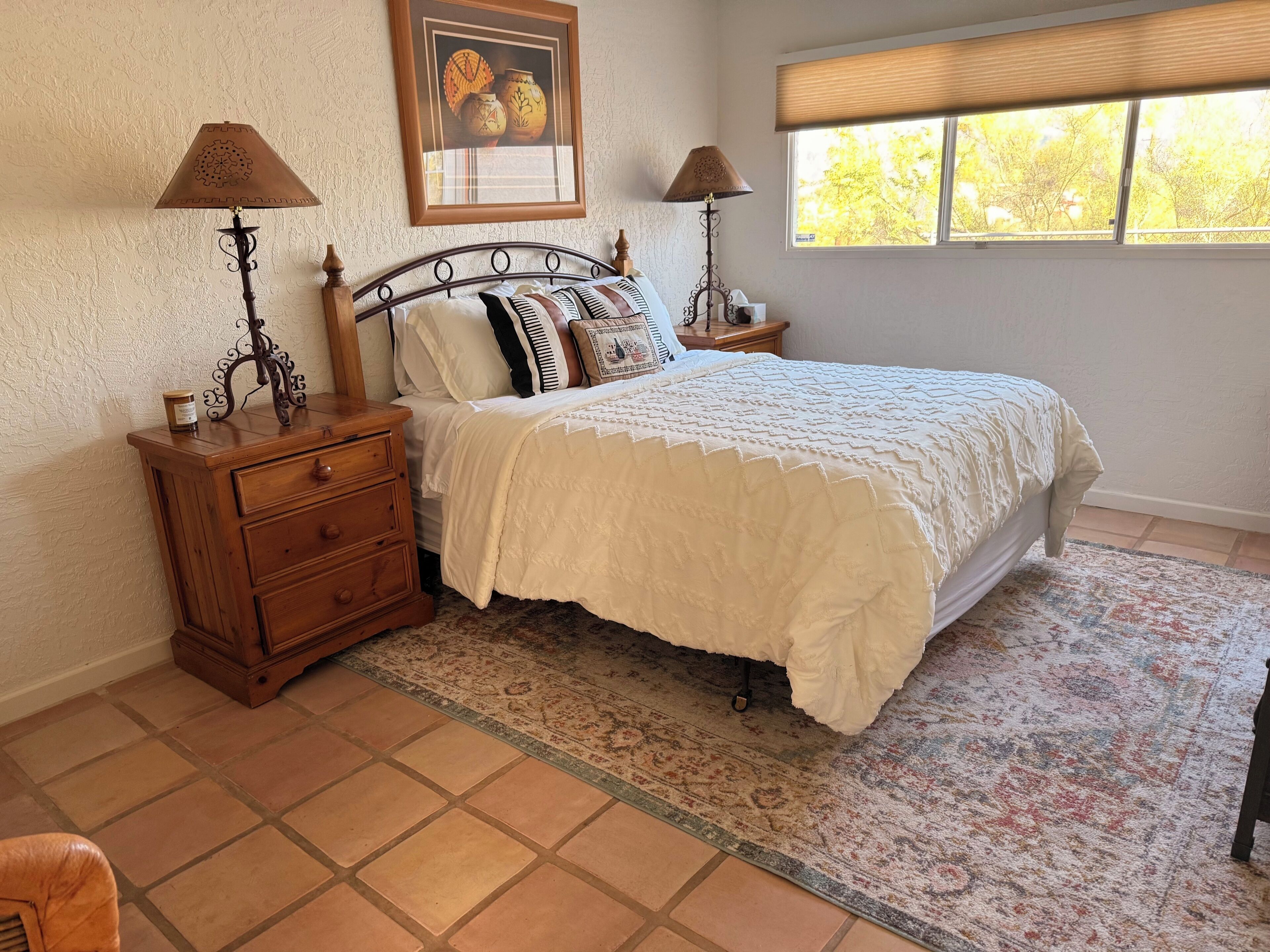 2 bedrooms, iron/ironing board, Internet, bed sheets