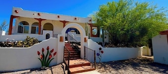 Welcome to Casa Ocotillo! Heart of Cave Creek!