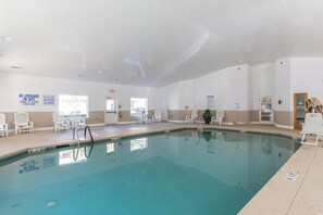 Pool - Oceanfront Resort with Tennis Pool Spa (Hilton Head Island)