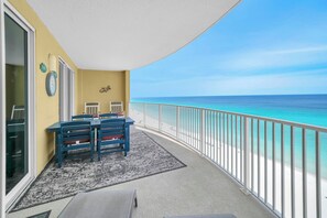 Outdoor dining - ☀️Gulf Front | Free Beach Service | Gorgeous Views | Emerald Isle 1207🌴 (Panama City Beach)