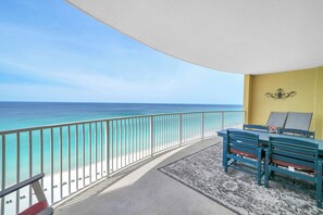 Property grounds - ☀️Gulf Front | Free Beach Service | Gorgeous Views | Emerald Isle 1207🌴 (Panama City Beach)