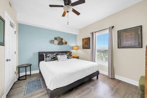 Free WiFi, bed sheets - ☀️Gulf Front | Free Beach Service | Gorgeous Views | Emerald Isle 1207🌴 (Panama City Beach)