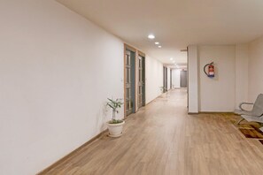 House | Interior - Super Deluxe Roomhotel Santosh Palace (Prayagraj)