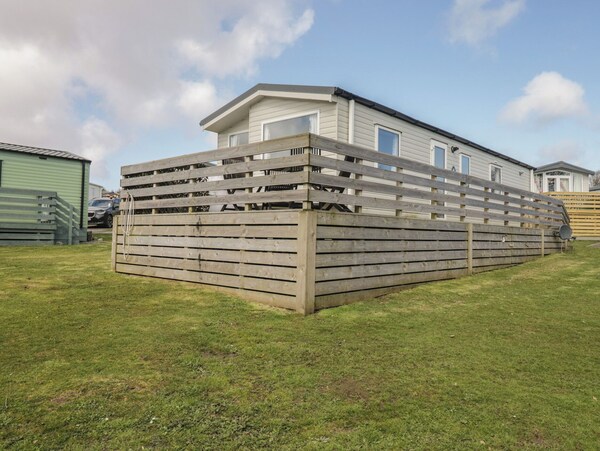 Standard Caravan At Three Lochs Holiday Park - Scotland