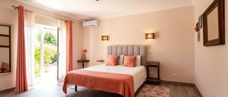 Suite, Garden View