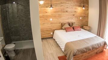 Suite, vistas al parque | Baño